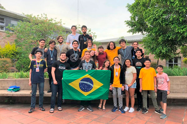 Olimpíada Rioplatense de Matemática premia alunos do Objetivo na Argentina