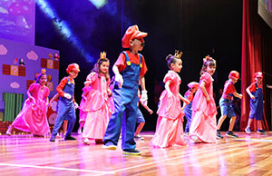Cantar, dançar e interpretar: festividade celebra a aprendizagem das crianças do Colégio Objetivo