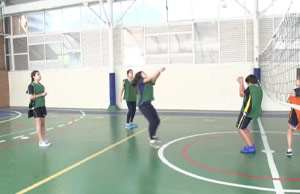 Aulas opcionais de voleibol estimulam o espírito esportivo, a interação social e a autoconfiança - 2019